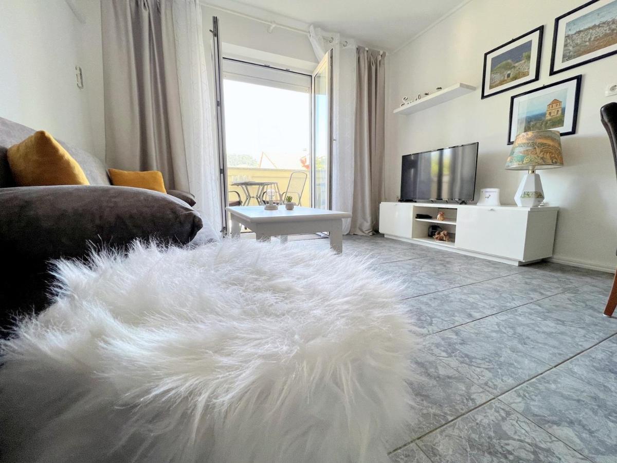Rab City Apartment Greeny Rab Town Eksteriør bilde