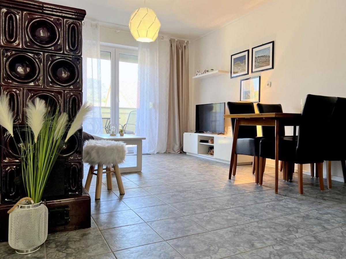 Rab City Apartment Greeny Rab Town Eksteriør bilde